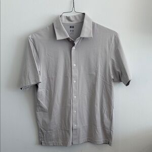 Uniqlo Light Gray Casual Button Down Shirt